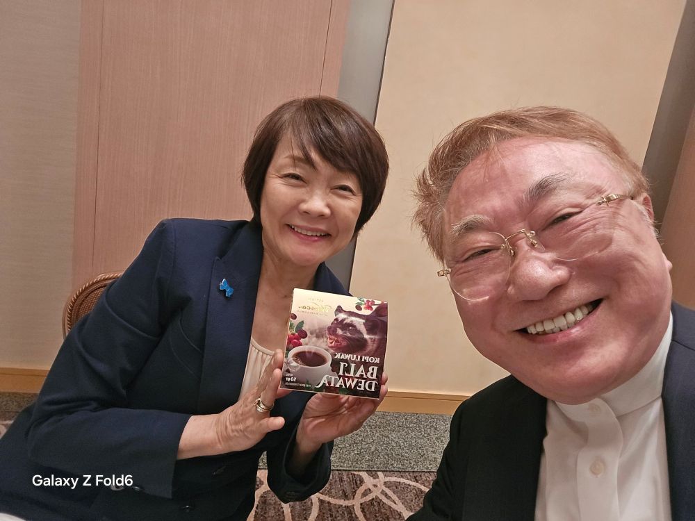 高須克弥氏、阿倍昭恵夫人との2ショット公開