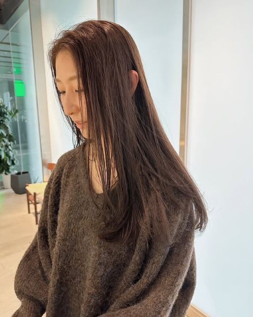 浦和レッズレディース塩越柚歩、「大事な撮影の前に」美容院へ！つやつやさらさらヘアにご満悦