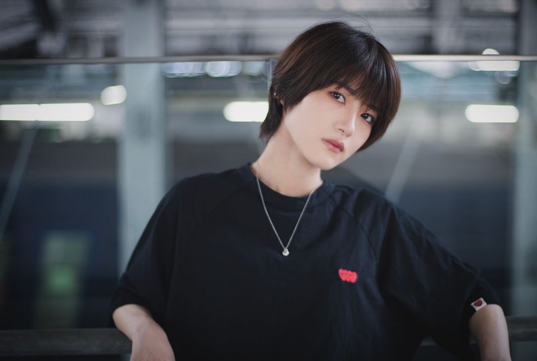 元乃木坂46・若月佑美がクールビューティーなショットを公開！