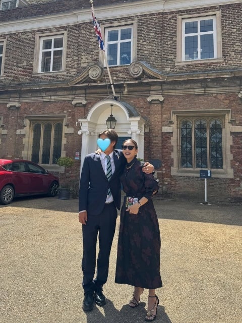 滝沢眞規子、息子の高校卒業に「泣き言ひとつ言わず」感謝で満ちた母の眼差し