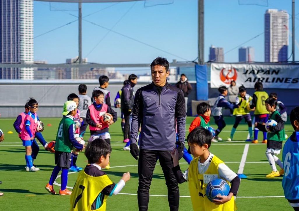 「久しぶりにボール蹴りました。」長谷部誠が日本のサッカー少年たちとプレー！