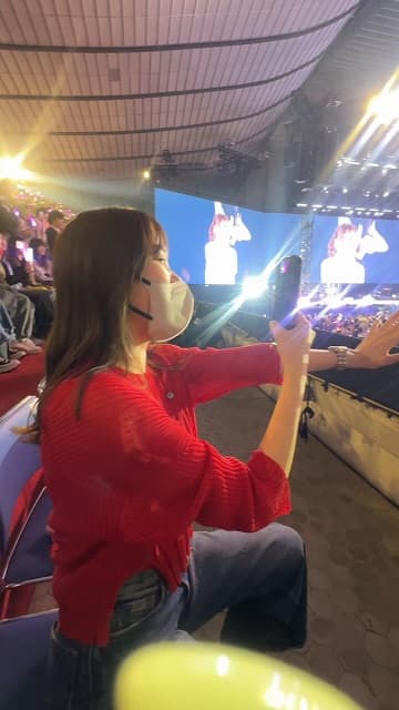 「絶対こっち見てたんですよ」指原莉乃、自身がプロデュースするイコラブのコンサートで大興奮!?