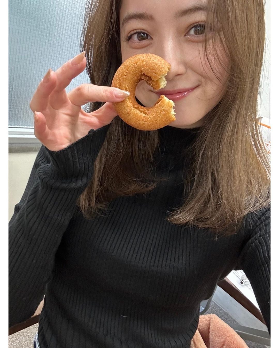 佐々木希 ドーナツをオーダー注文✨「❤️最高に🙌可愛い🙌👏😍」