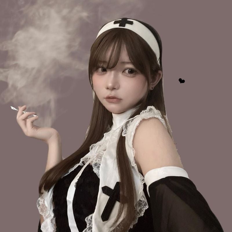 あの人気インフルエンサーが可愛すぎるコスプレを披露！！ 煙はまさかの〇〇？