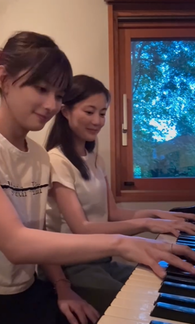 ピアノ連弾コラボにファン大歓喜！芳根京子、