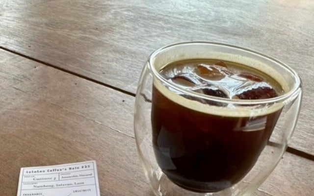 高嶋ちさ子がラオス『ルアンパバーン』の美味しいコーヒーを楽しむ！