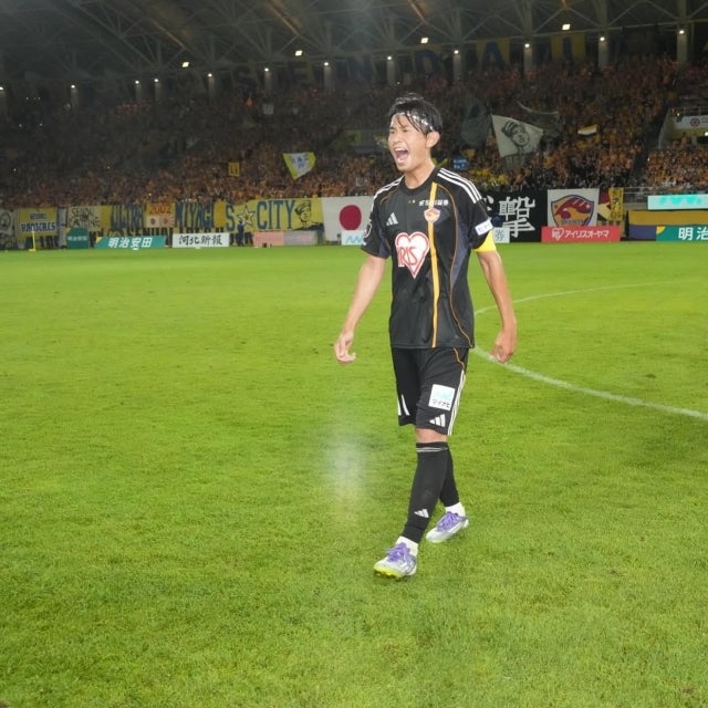 ベガルタ仙台・郷家友太、勝利後のユアスタに感謝。「最高のAURA」とファンと喜びを分かち合う