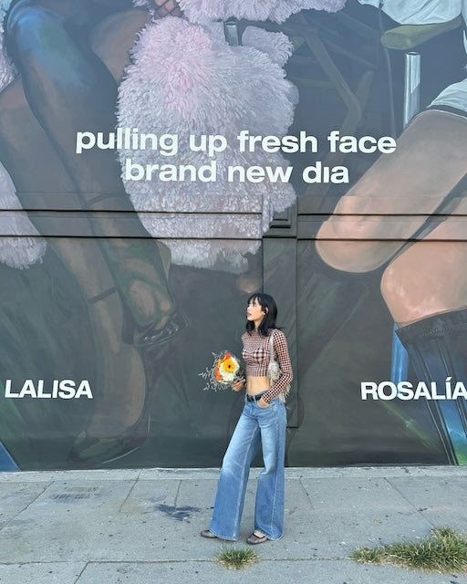 韓国の大人気アイドルが抜群のスタイル披露で反響続々