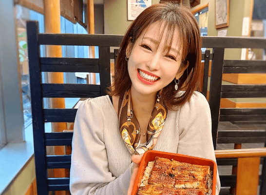 「行ってきたにょ！」美女アウトドアモデル、好きすぎウナギにご満悦！グルメムービーにファン歓喜「相変わらず綺麗すぎ」