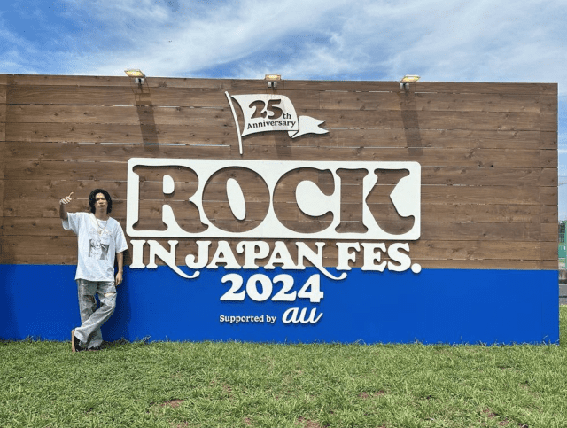 「めっちゃぶちかまし格好いい!!!」人気アイドルの初フェス出演ショットが話題に