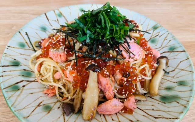 今井翼が自慢の料理を披露「開店したら来てくれますか？？」