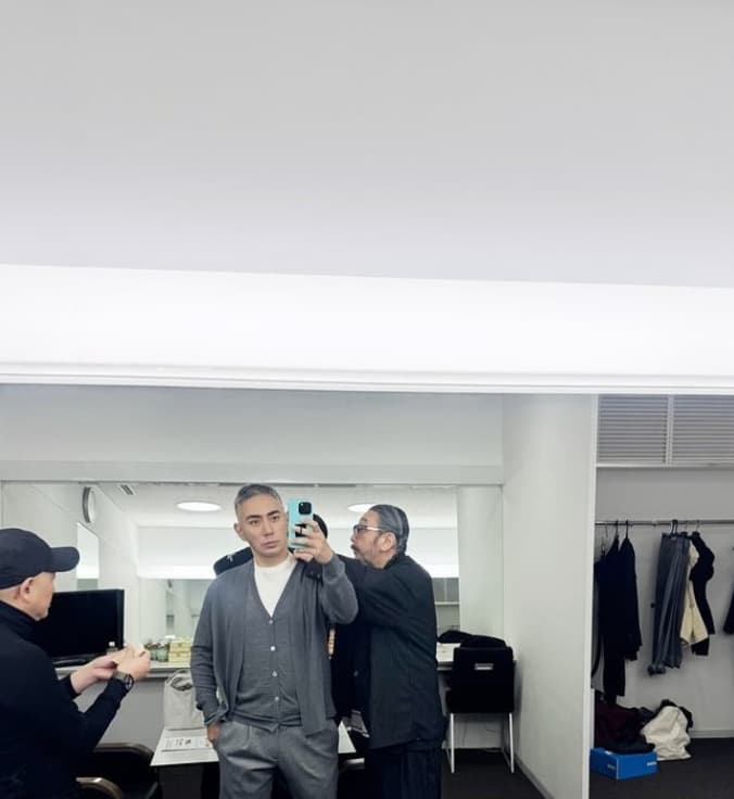 「メガネ姿大好きです！」市川海老蔵のオフショットにファン歓喜