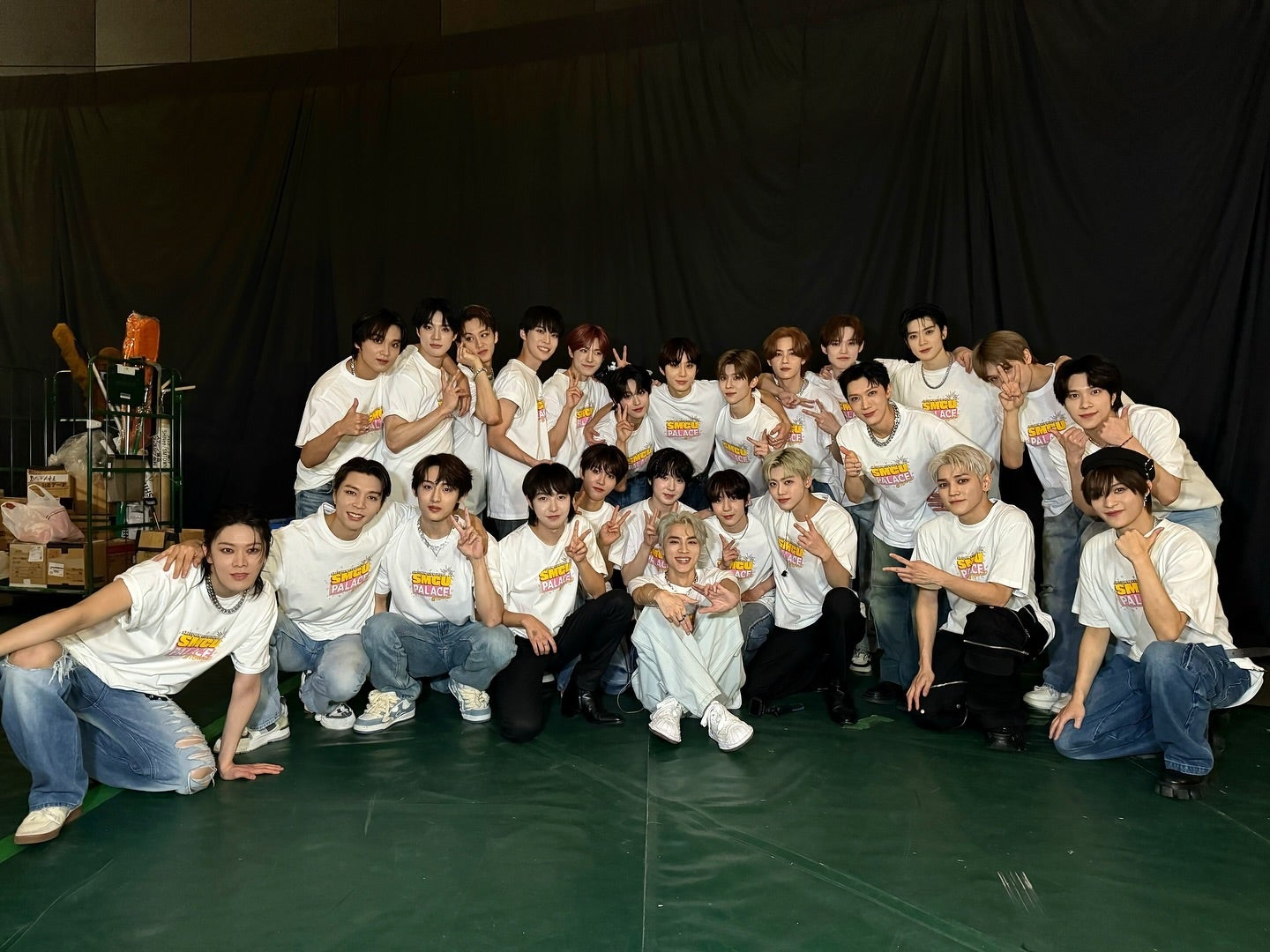 総勢26人⁉︎ 韓国アイドルグループ・NCT公演後の最新ショット📸💚