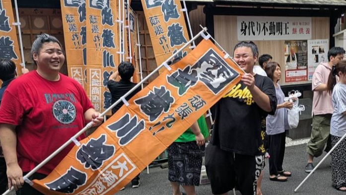 武蔵川部屋、大須商店街に幟設置！支援者の想いが宿る“名古屋場所”前の感謝投稿が話題に