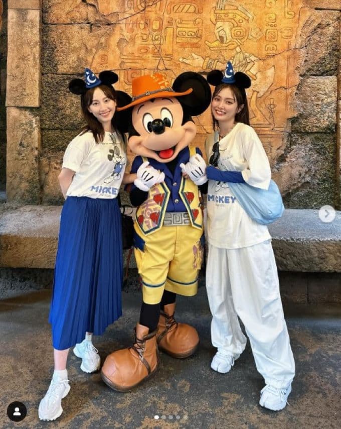 内田理央、松井玲奈とディズニーに「クランクアップして8月に行ってきたよ」