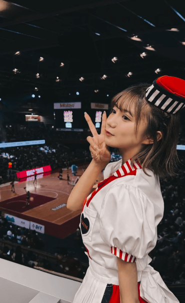 アイドル・星名美怜、”川崎ブレイブサンダースVS横浜ビーコルセアーズ”観戦へ！ムービーでキュートな姿も披露