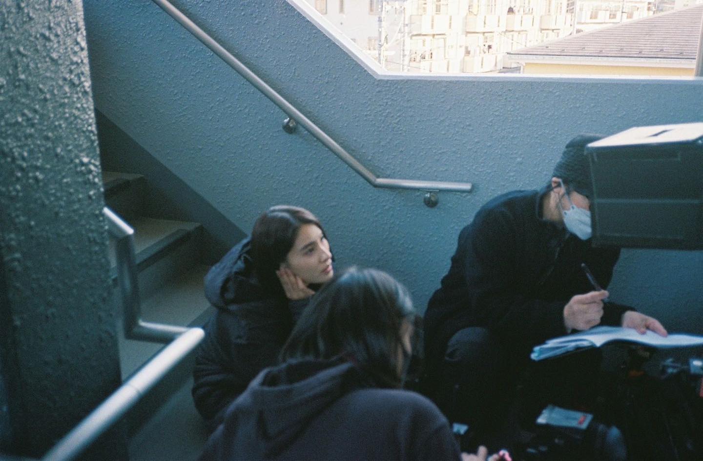 授かり婚発表の土屋太鳳が美しすぎる横顔を披露📸有村架純が撮ったオフショットが話題に✨