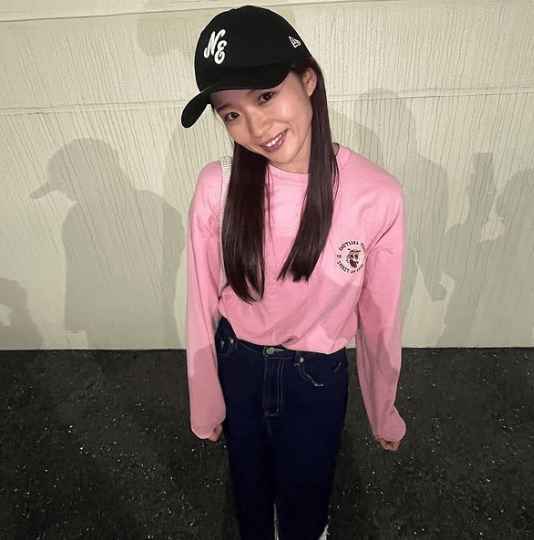 「めっちゃ可愛いです！」美女陸上選手・大久保光が魅せた、ピンクのジャージー・ショットにファンうっとり