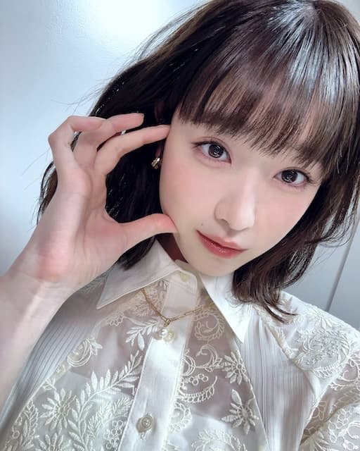 「めちゃくちゃ可愛いな…」「お姫様な感じで可愛い！」髙橋ひかるの自撮りショットにファンからコメント続々