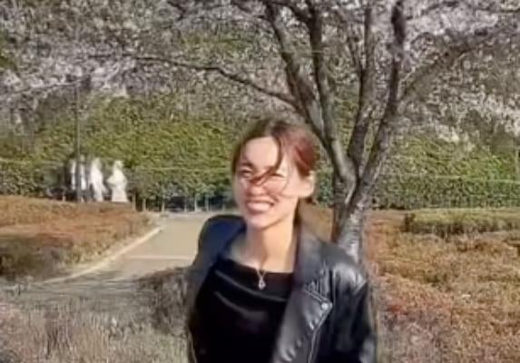 女子サッカー・AC長野パルセイロ 三谷沙也加、大好評コーデに別パターンも追加！ファン必見の春ルック