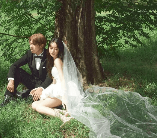 「大きな森の樹の下で」超人気ユーチューバー・なごみ、こーくんとの激ラブ・プレウェディングショットを披露！