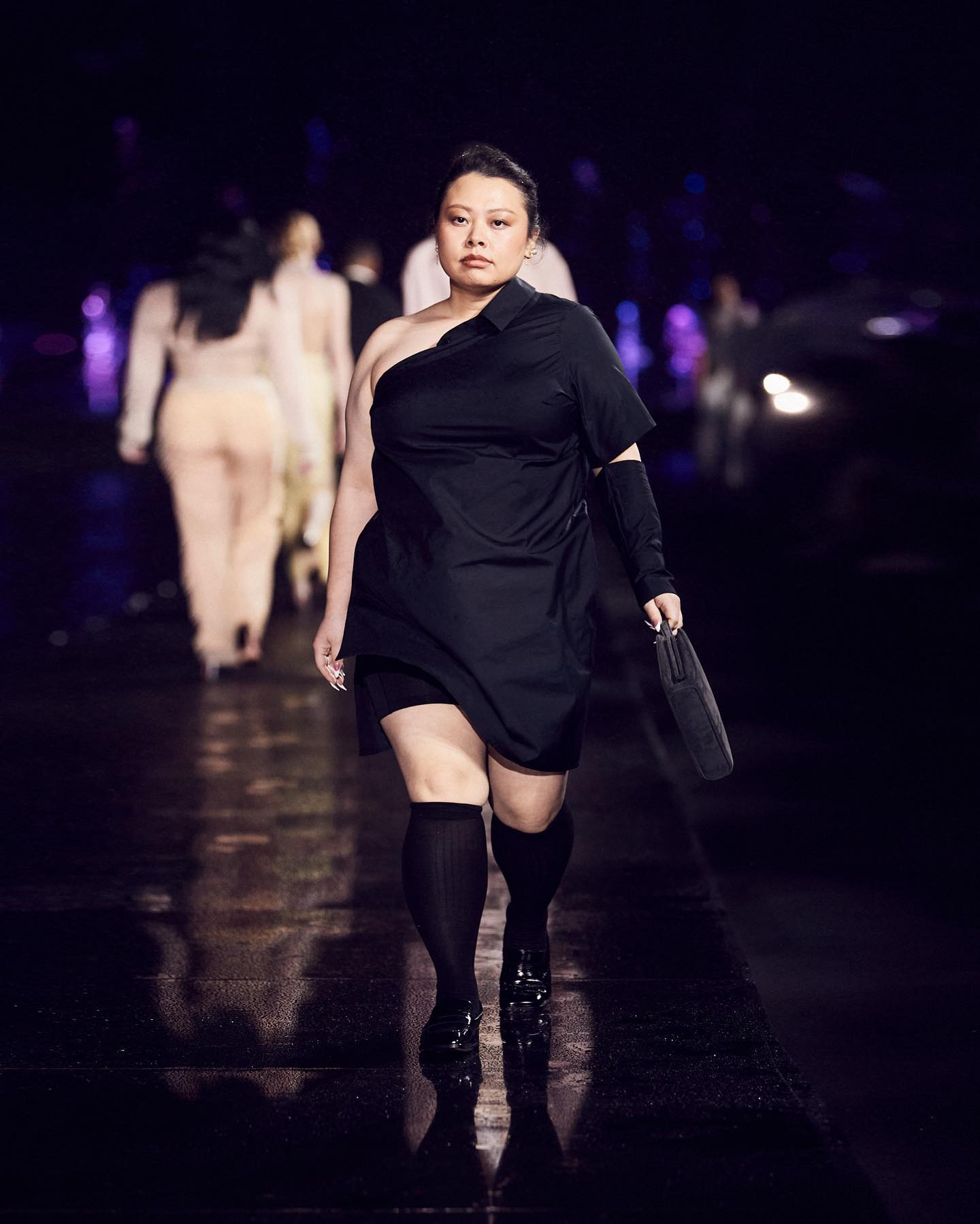 渡辺直美、初ランウェイでトラブル多発！？「全身ビッチョビチョw」😂💧