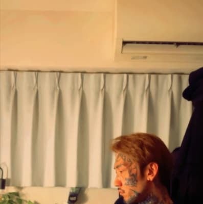 瓜田純士、ガンズアンドローゼスの曲をギターで演奏