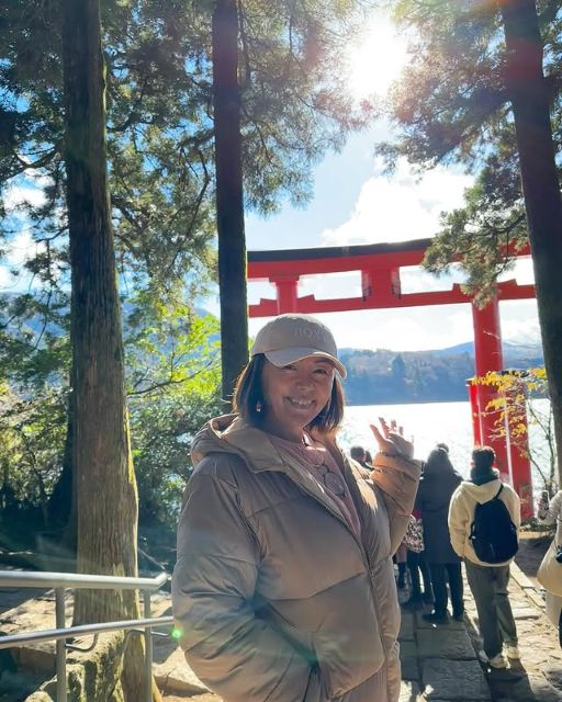 田中律子、人気観光パワースポット『箱根神社』へ！「今年一年のお礼ができました」