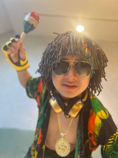 「パパのディージェイがまた見れて嬉しいよ〜！」女子ゲーマー・倉持由香が夫ふ～どのコスプレ姿を公開