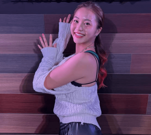 2025年大注目のグラドル美女レスラー、トークイベントに登場！メガジョッキ片手のショットにファン歓喜「イイ笑顔ですねえ～」