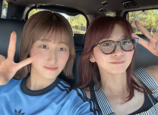 女子バレー「美人親子すぎ！」秋本愛、娘・美空との“姉妹級オフショット”にファン騒然！