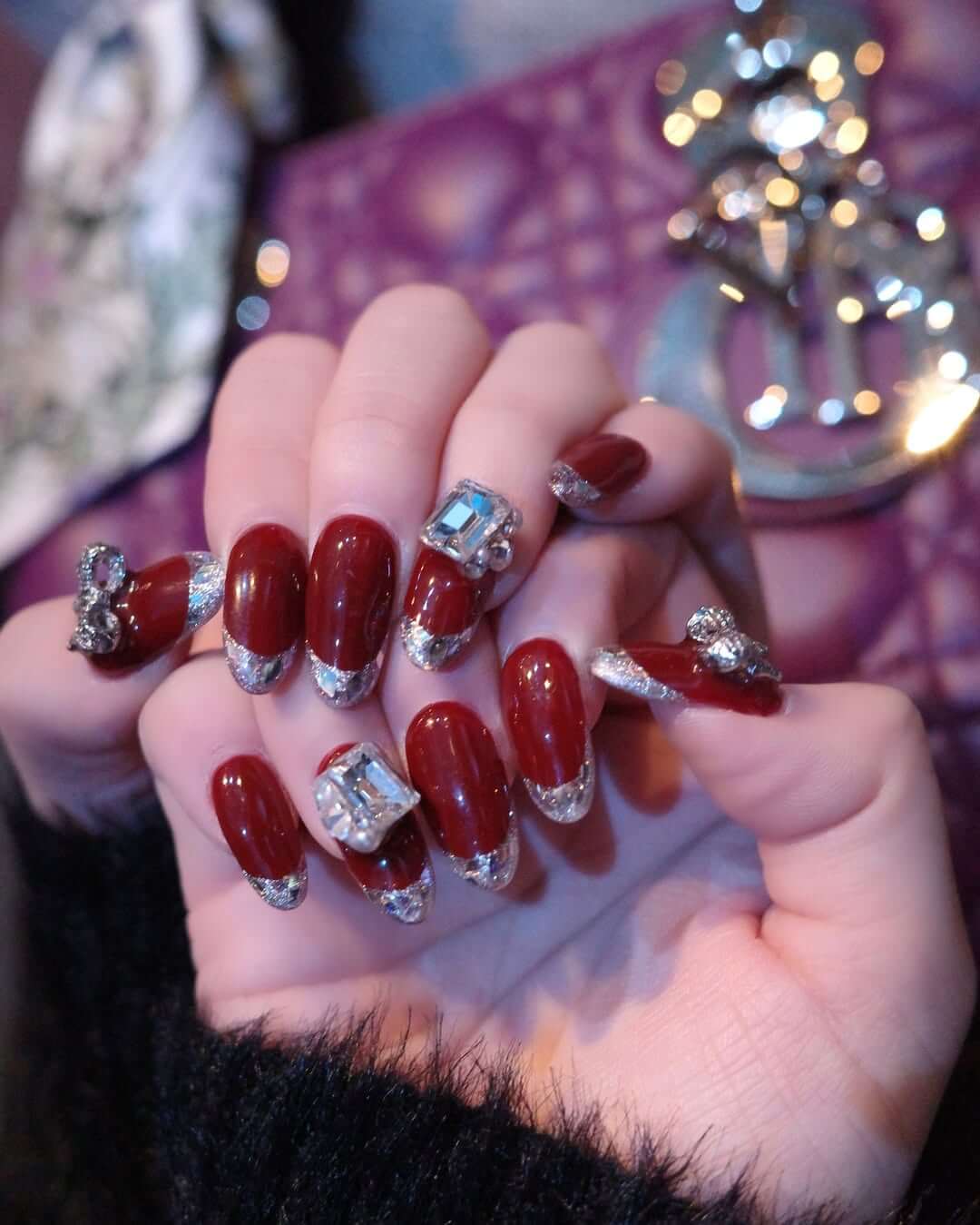 アパレル社長/人気YouTuberの大野茜里、手足揃えたこだわりのホリデーネイルを紹介！