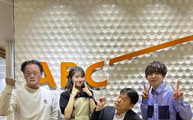 アインシュタイン灰春ナイトの牧野真莉愛さん