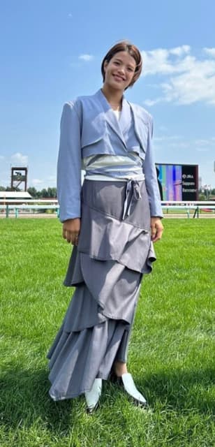 柔道家 阿部 詩 in 札幌競馬場！オシャレな服装で登場！