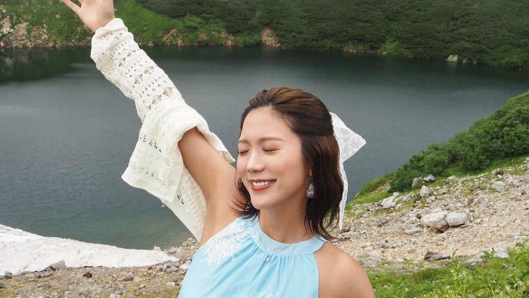 「日本のスイス」で見せた満面の笑み　旅好き美女の癒しショット