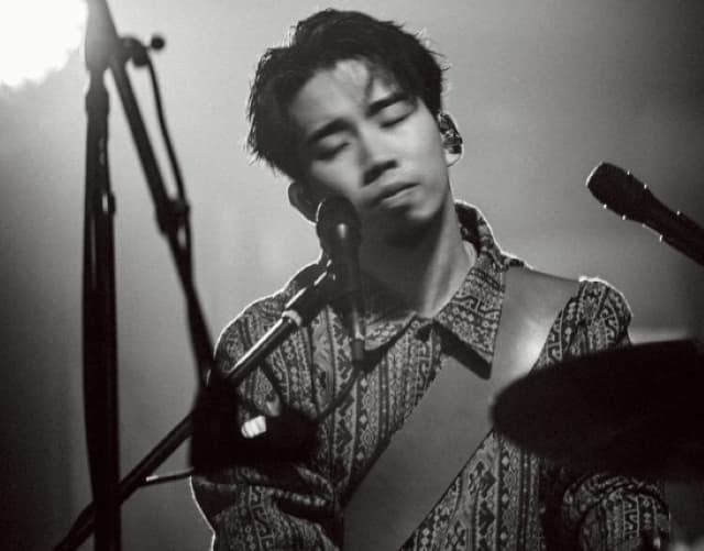 “King Gnu”新井和輝がツアー終了から1カ月、思い出を振り返る⁉