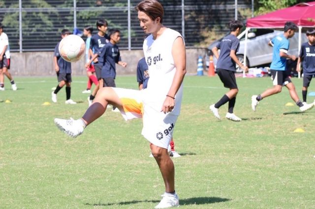 「みんな頑張れよ〜」元サッカー日本代表・福西崇史 サッカー教室で子供たちを鍛え上げる！