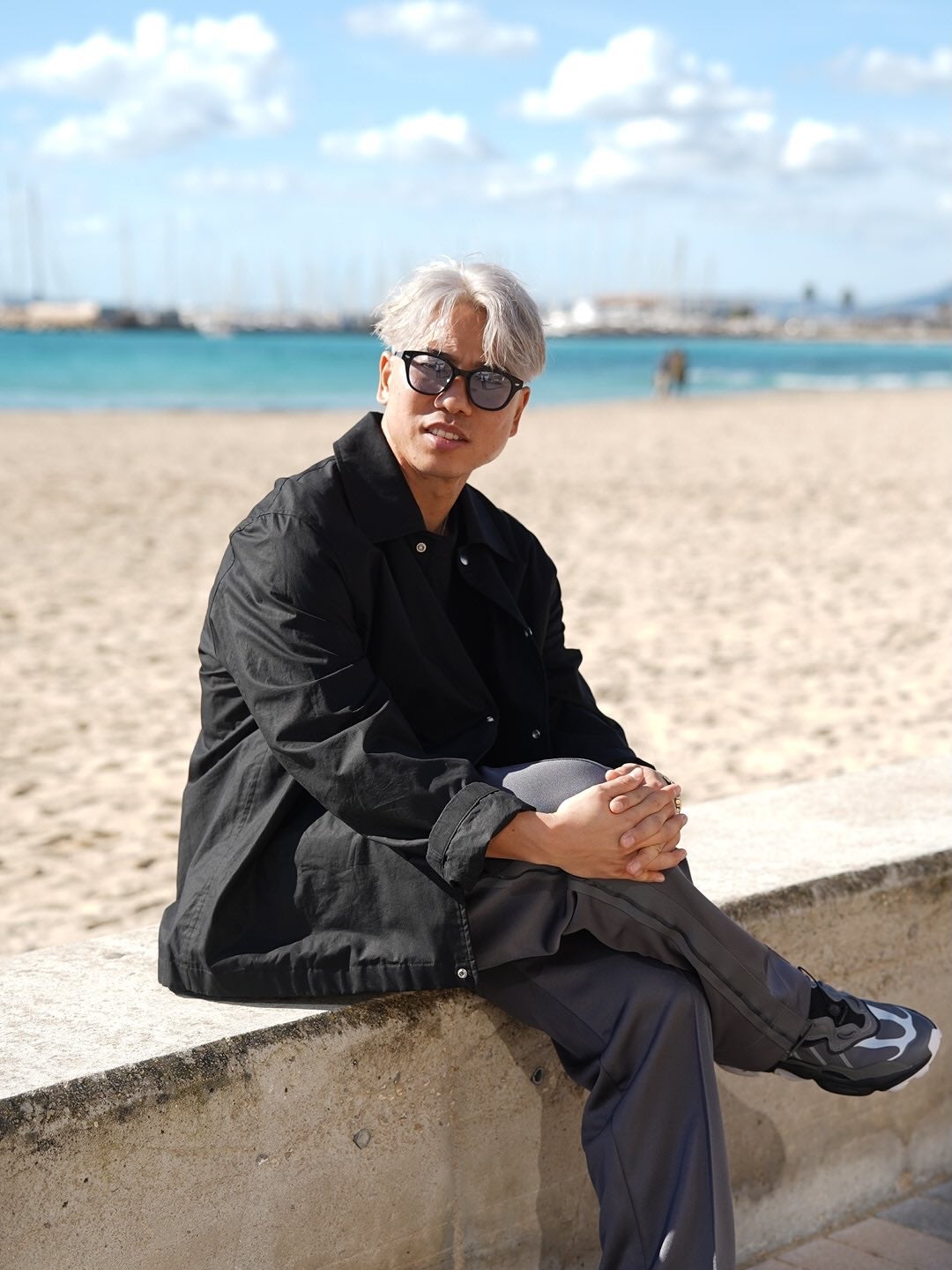 浅野拓磨が31歳の誕生日報告「また成長しました。レベル31」　両親へ感謝つづる近影ショットに祝福の声