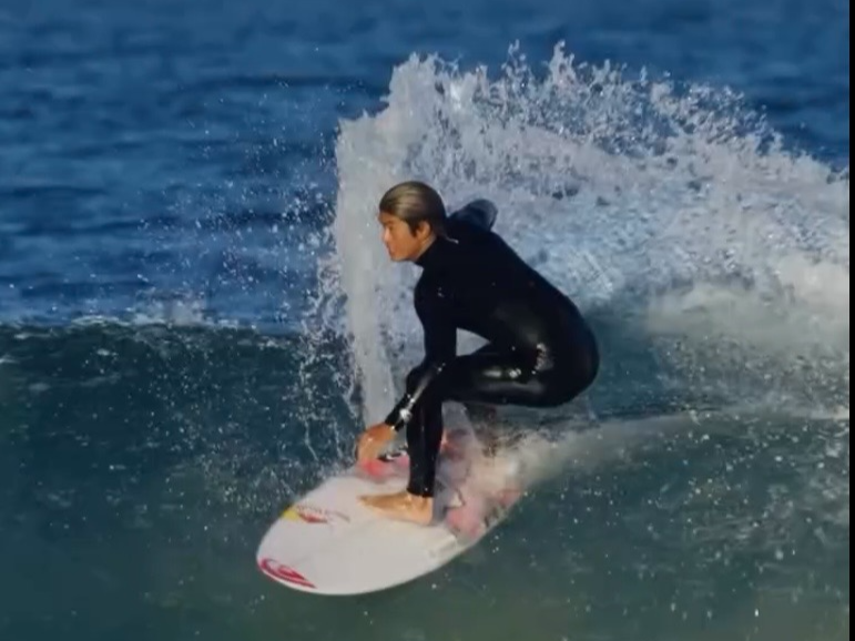 五十嵐カノア、Jベイで「お気に入りのターン」を披露