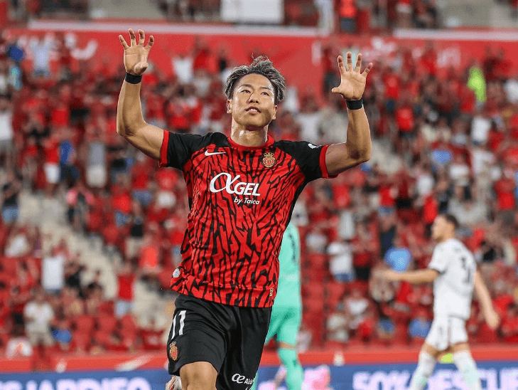 浅野拓磨、「We are ready.」と開幕戦への意気込みを投稿！ファンから祝福と期待の声が続々