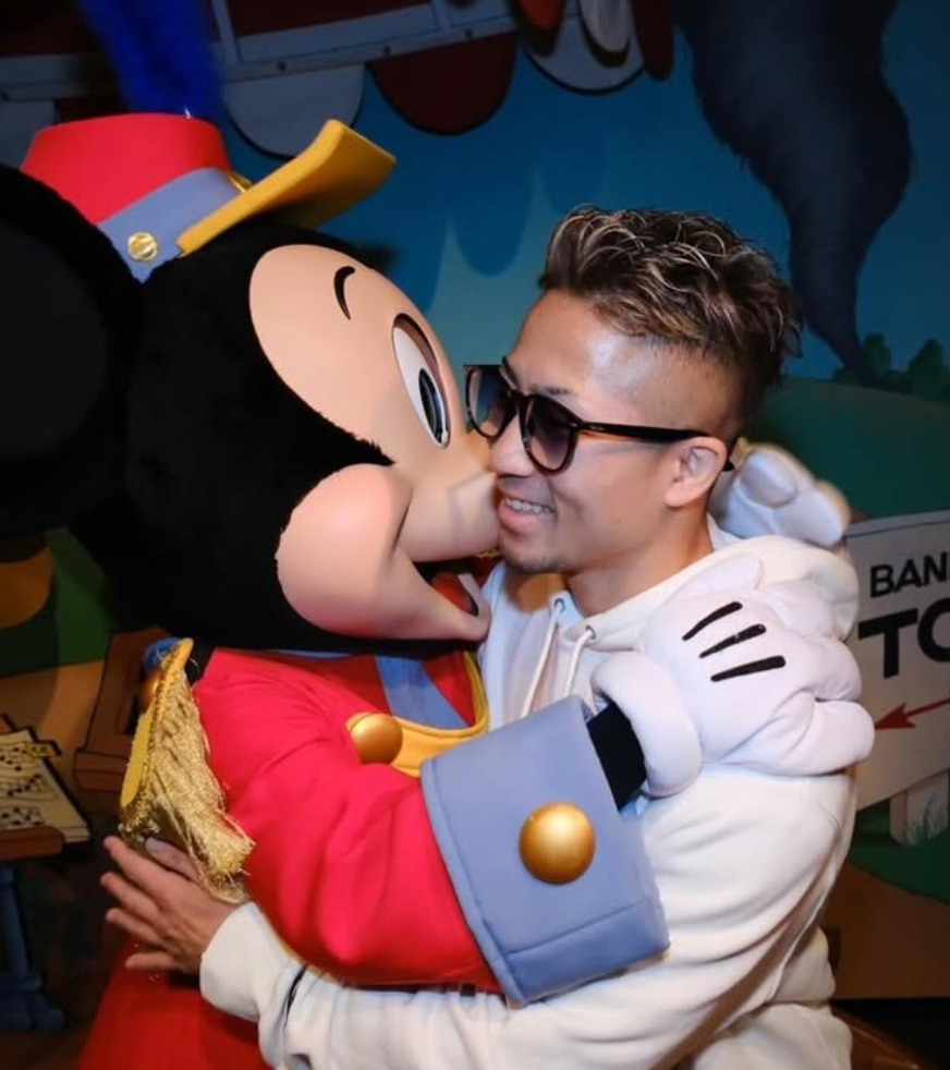 井上拓真、ディズニーで迎えた30歳の誕生日　「人生を楽しむ年に」