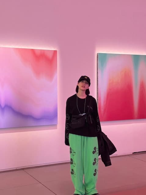 のん、霧島アートの森で“スペイシーな空間”を堪能