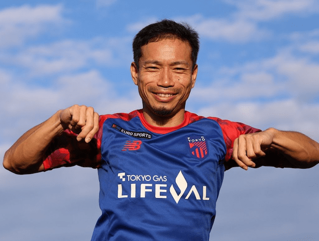 長友がキャンプで最高の笑顔⚽️