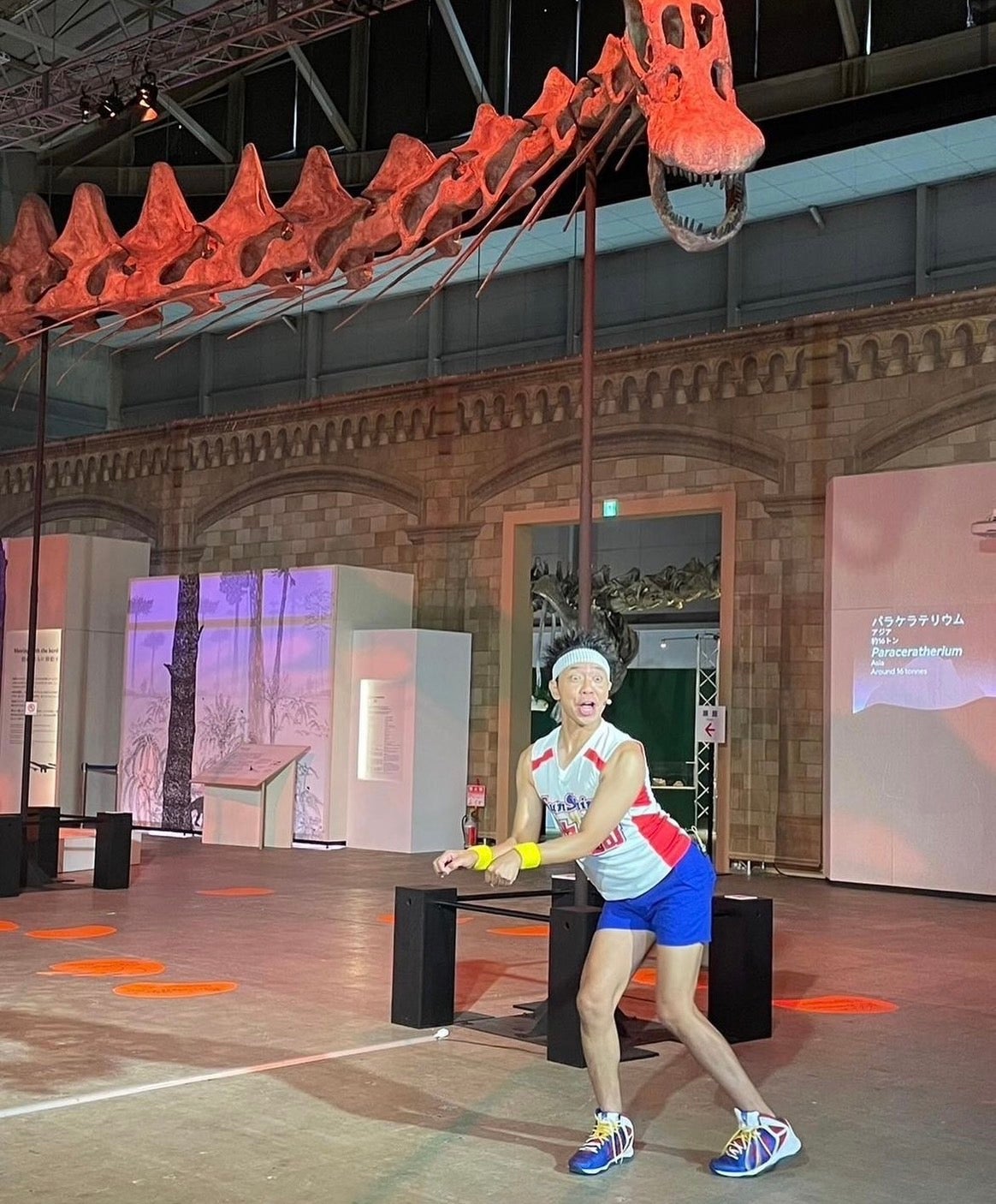 サンシャイン池崎、元気が出るポーズの連発に癒されるの声