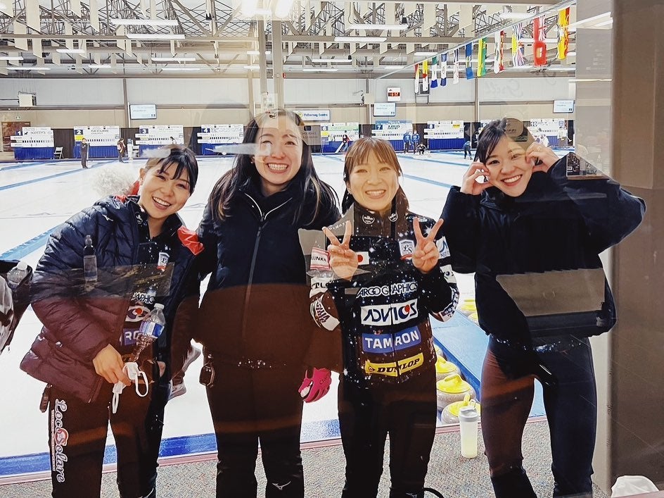 🥌ロコ・ソラーレ吉田知那美、仲良しメンバーショットに反響「みんな笑顔が素敵です😍😍」