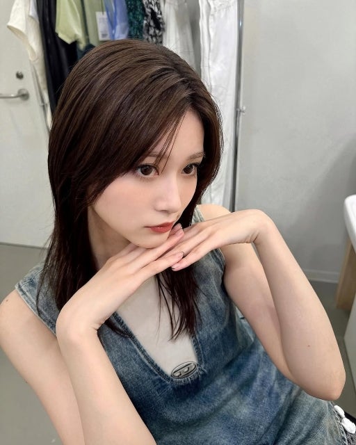 ノースリーブで美肌チラ見せな生見愛瑠がインスタ登場！