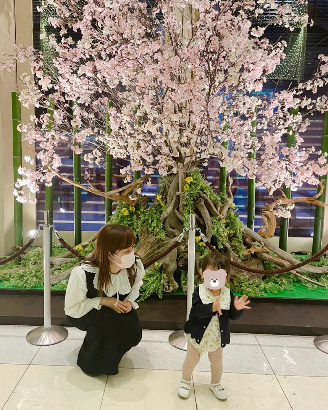 もしかしてお揃いコーデ？😍 菊地亜美さんが長女と春を満喫🌸🕊