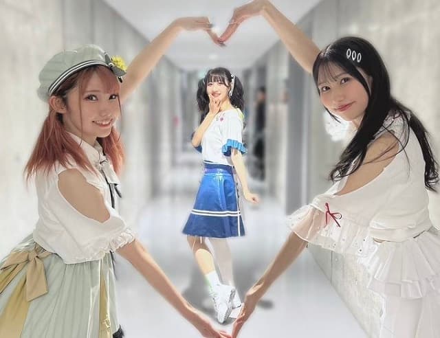 アイマス声優たちが3人で原作再現！？ステージ裏での仲良し&楽しそうなショットを公開