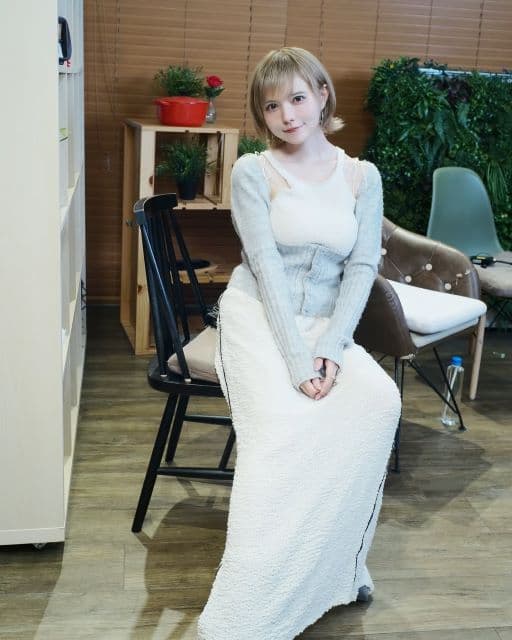 益若つばさ、実は恋リア好き？！「みんなであーだこーだ言うのだーいすき笑」