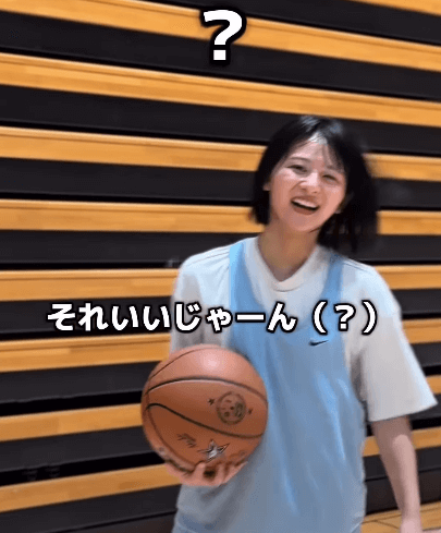 「何回も見ちゃうw」バスケ美女子、必殺技”レッグスルー”を公開で絶叫！？ファン歓喜「叫んでるところがリアルで好き！